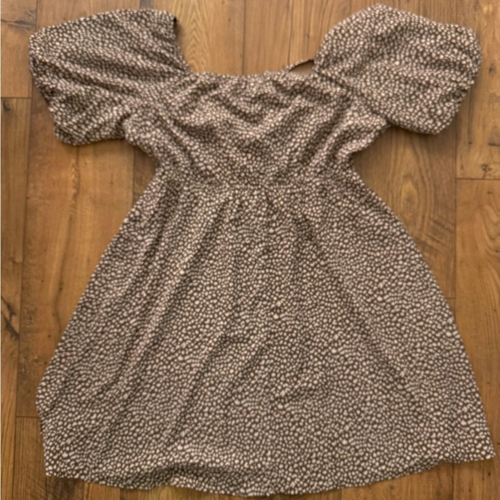 Women’s boutique summer dress from Baevely, size 12. Taupe/cream.